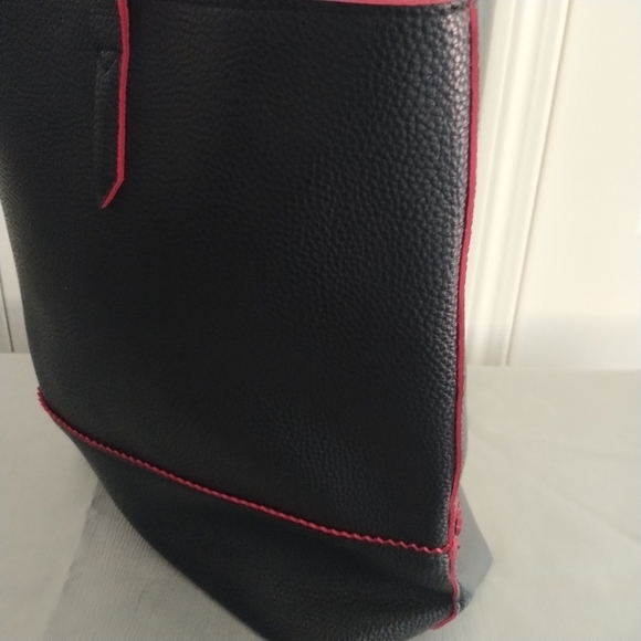 Sadie London I AM LOVED Black Tote Shopper - Picture 5 of 13